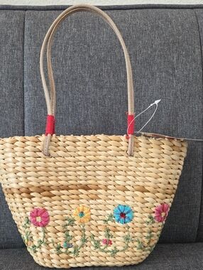 TANDEM Woven Tote Bag with Colorful Floral Embroidery And Beads, NWT